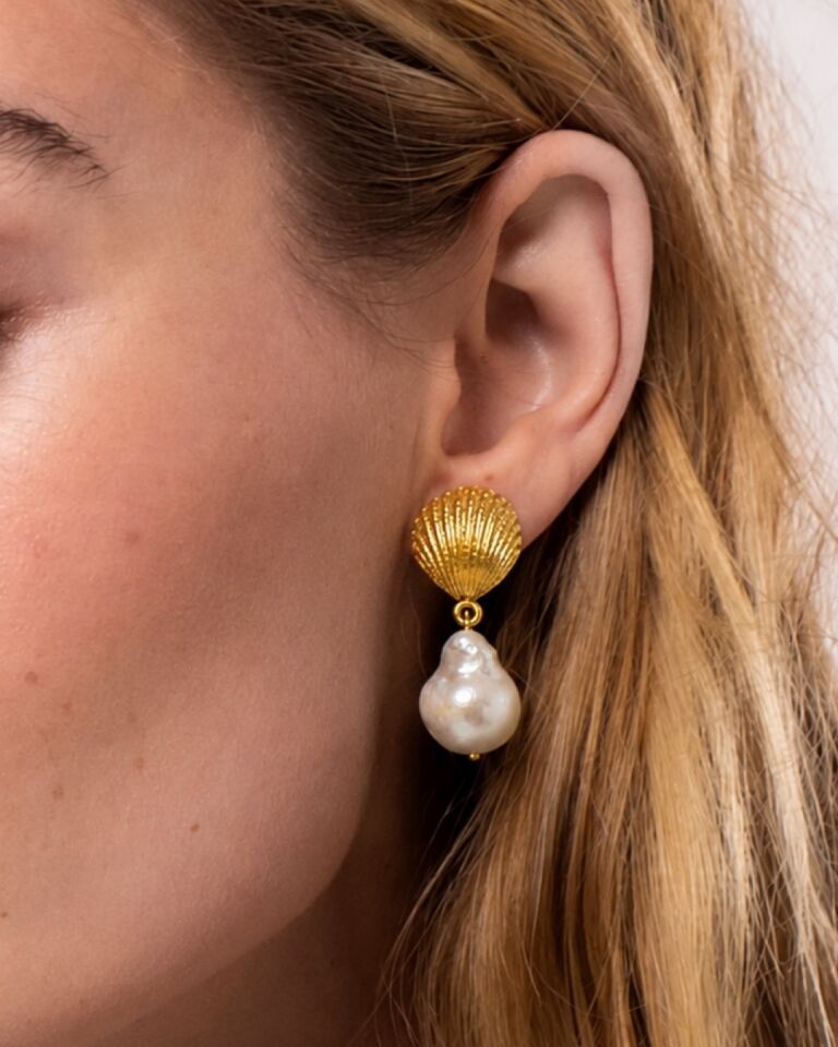 Shelly Pearl Earring